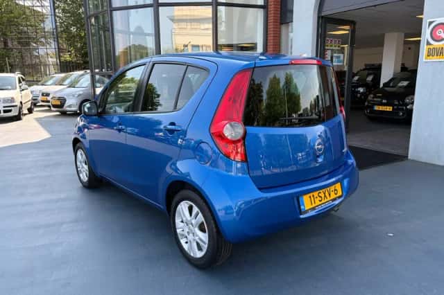 Opel Agila (2011) thumbnail 3