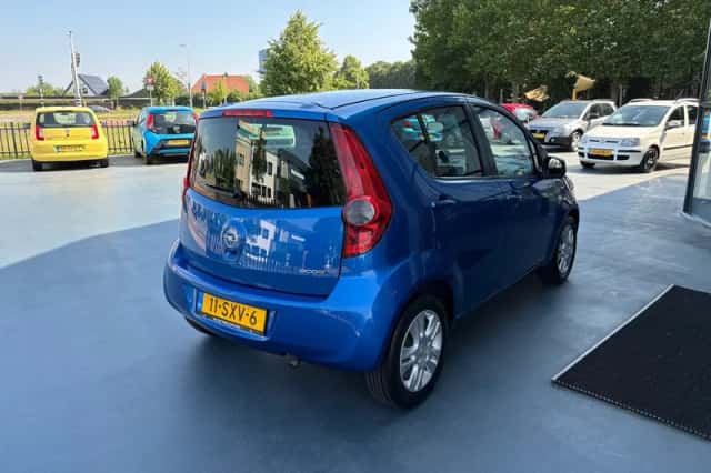 Opel Agila (2011) thumbnail 5
