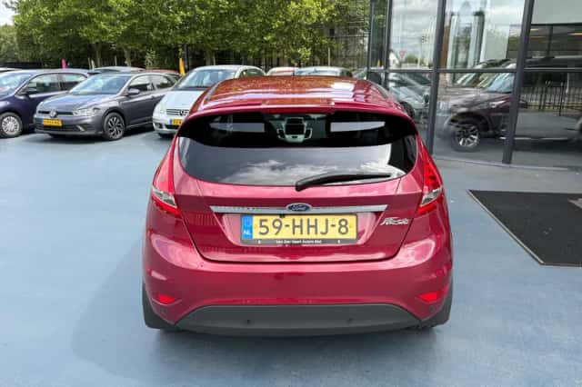 Ford Fiesta (2008) thumbnail 4
