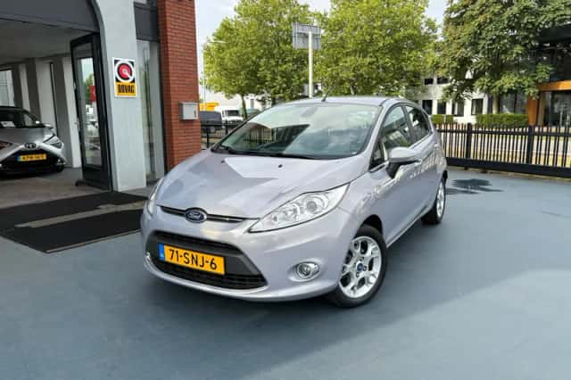 Ford Fiesta (2011) thumbnail 1