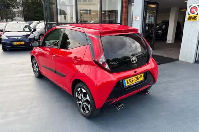 Toyota Aygo (2021) thumbnail 3