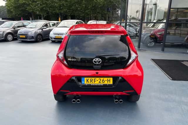 Toyota Aygo (2021) thumbnail 4