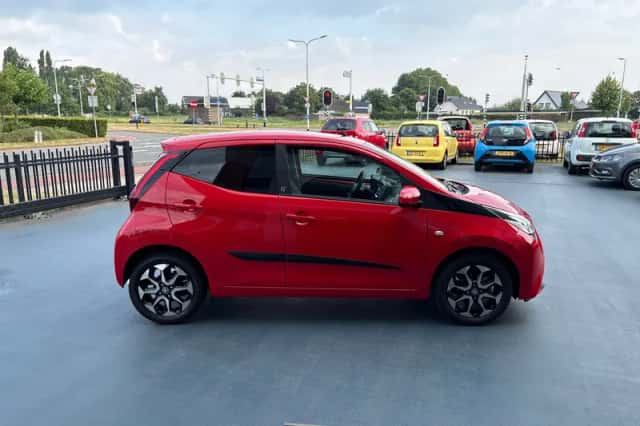 Toyota Aygo (2021) thumbnail 6