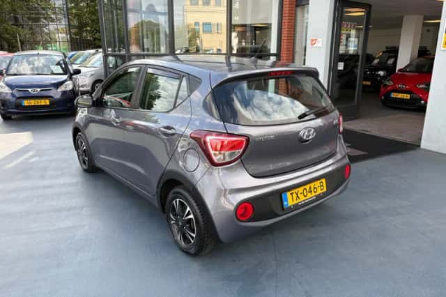 Hyundai i10 (2019) thumbnail 3