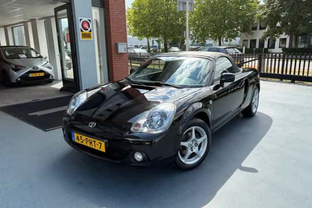 Toyota MR2 (2004) thumbnail 1