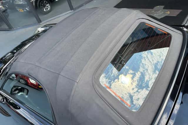 Toyota MR2 (2004) thumbnail 2