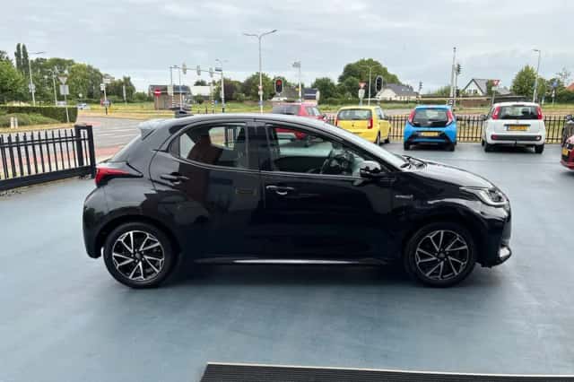 Toyota Yaris (2021) thumbnail 6