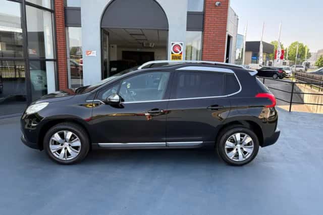 Peugeot 2008 (2013) thumbnail 2