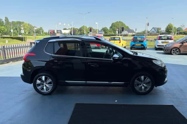 Peugeot 2008 (2013) thumbnail 6