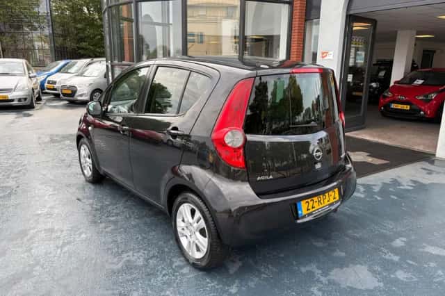 Opel Agila (2011) thumbnail 3