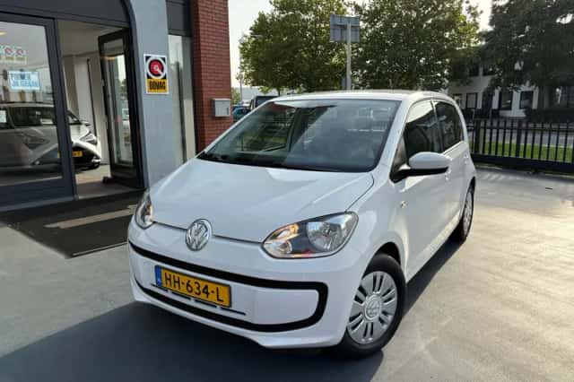 Volkswagen Up! (2015) thumbnail 1