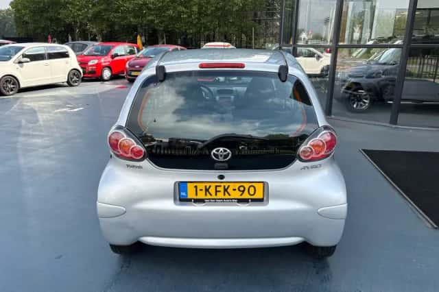 Toyota Aygo (2013) thumbnail 4