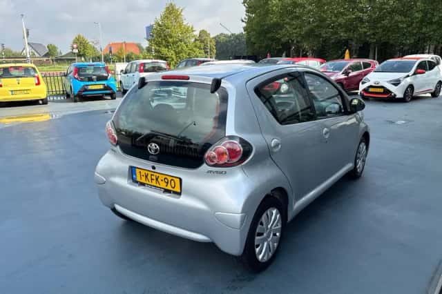 Toyota Aygo (2013) thumbnail 5