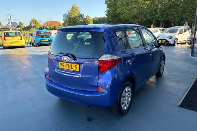 Toyota Verso (2012) thumbnail 5
