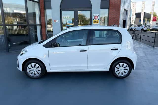 Volkswagen Up! (2018) thumbnail 2