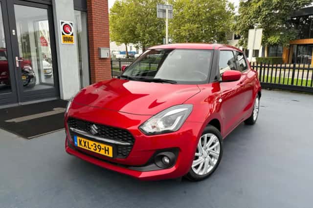 Suzuki Swift (2022) thumbnail 1