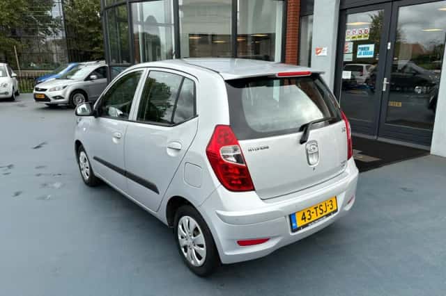 Hyundai i10 (2012) thumbnail 3