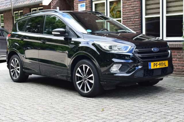 Ford Kuga (2017) thumbnail 6