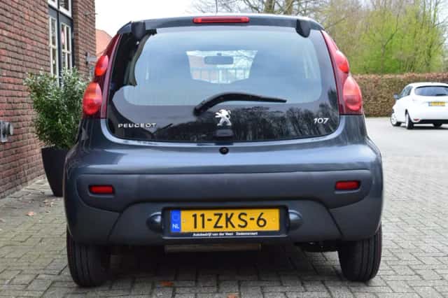 Peugeot 107 (2012) thumbnail 4