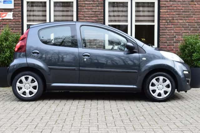 Peugeot 107 (2012) thumbnail 6