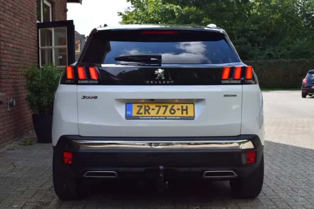 Peugeot 3008 (2017) thumbnail 4