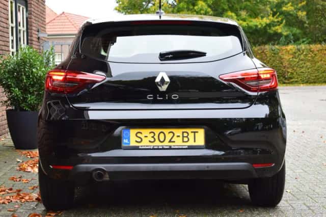 Renault Clio (2023) thumbnail 4