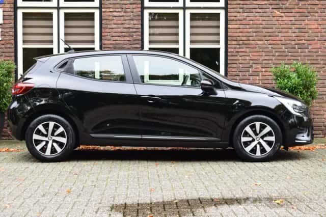 Renault Clio (2023) thumbnail 6