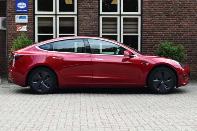 Tesla Model 3 (2019) thumbnail 6