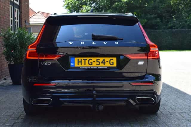 Volvo V60 (2021) thumbnail 4