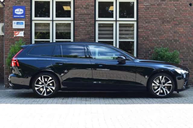Volvo V60 (2021) thumbnail 6