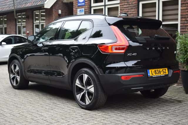 Volvo XC40 (2021) thumbnail 4