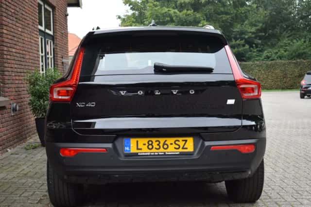 Volvo XC40 (2021) thumbnail 5