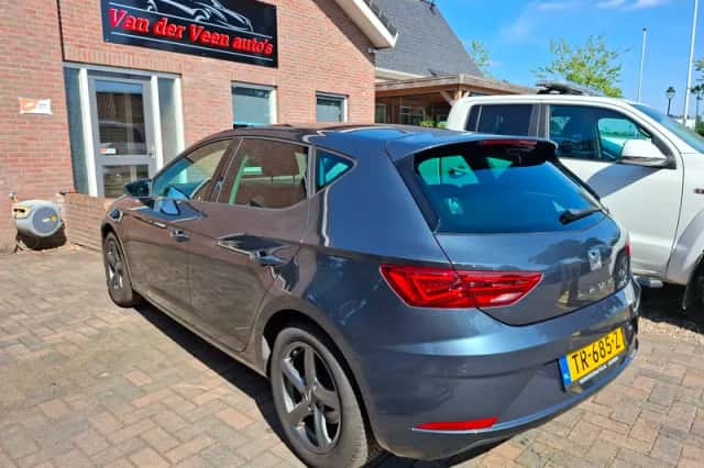 SEAT Leon (2018) thumbnail 3