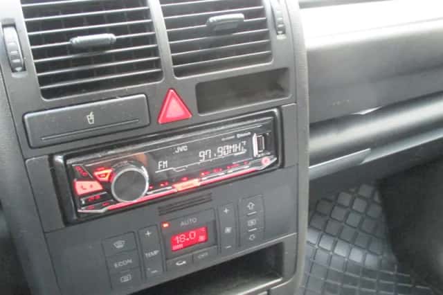 Audi A2 (2005) thumbnail 6
