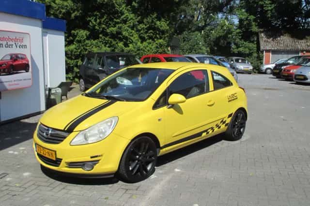 Opel Corsa (2008) thumbnail 1