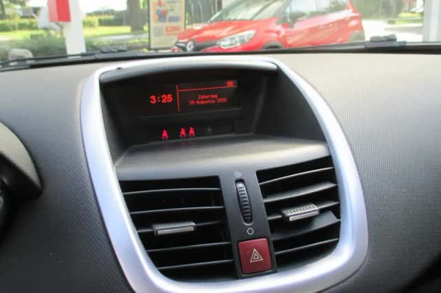 Peugeot 207 (2007) thumbnail 6