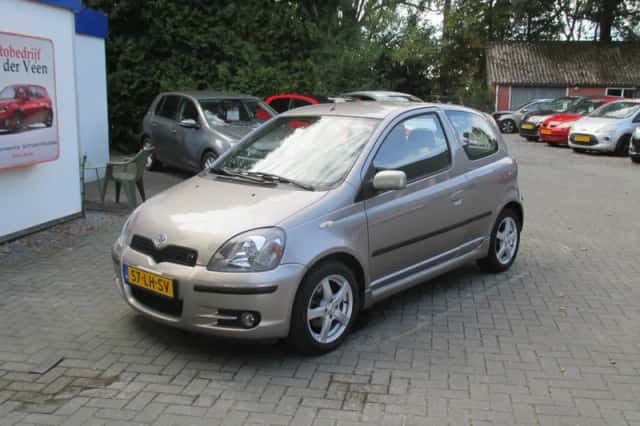Toyota Yaris (2003) thumbnail 1