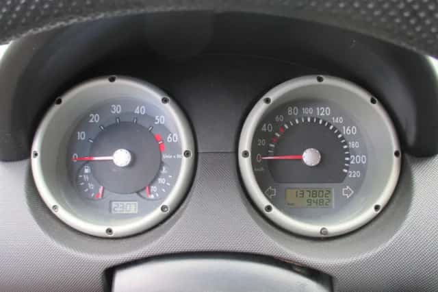 Volkswagen Polo (2000) thumbnail 5