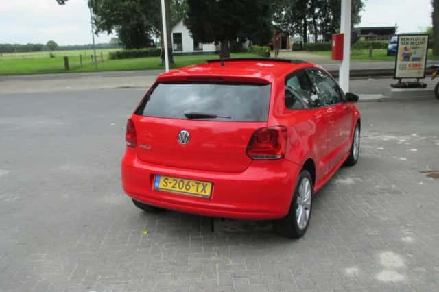 Volkswagen Polo (2011) thumbnail 3