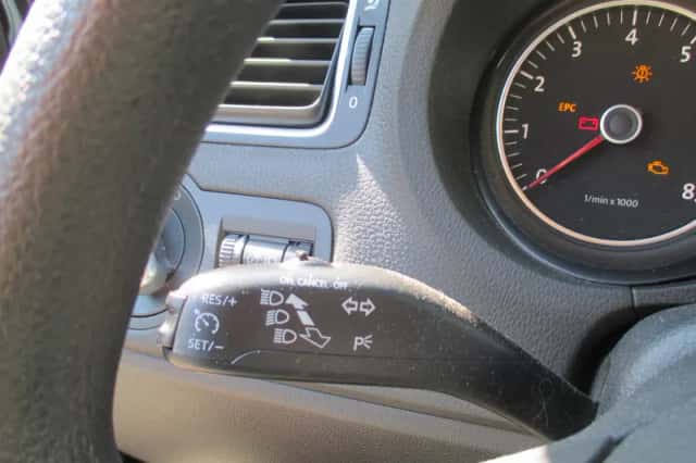 Volkswagen Polo (2010) thumbnail 6