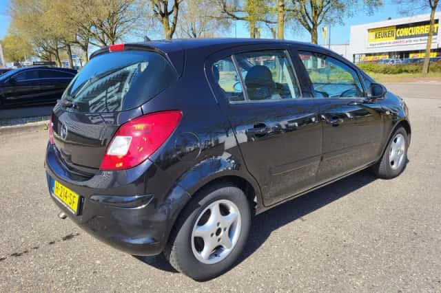 Opel Corsa (2008) thumbnail 5