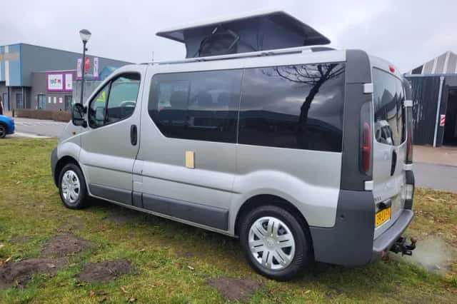 Opel Vivaro (2003) thumbnail 4