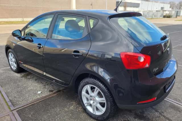 SEAT Ibiza (2012) thumbnail 4