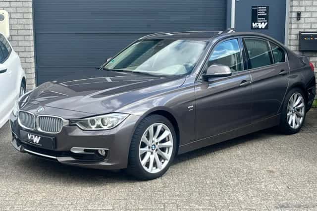 BMW 3-Serie (2013) thumbnail 1