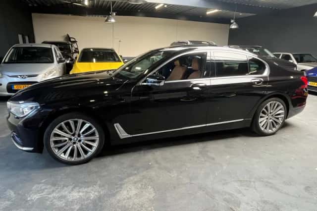 BMW 7-Serie (2016) thumbnail 4