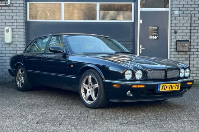 Jaguar XJR (1998) thumbnail 2