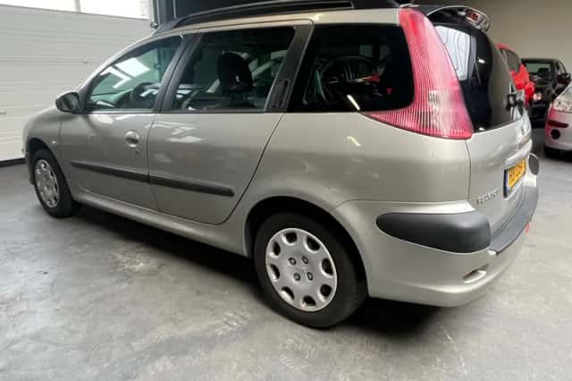Peugeot 206 (2006) thumbnail 6