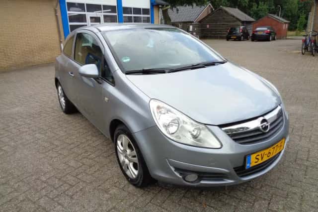 Opel Corsa (2008) thumbnail 5