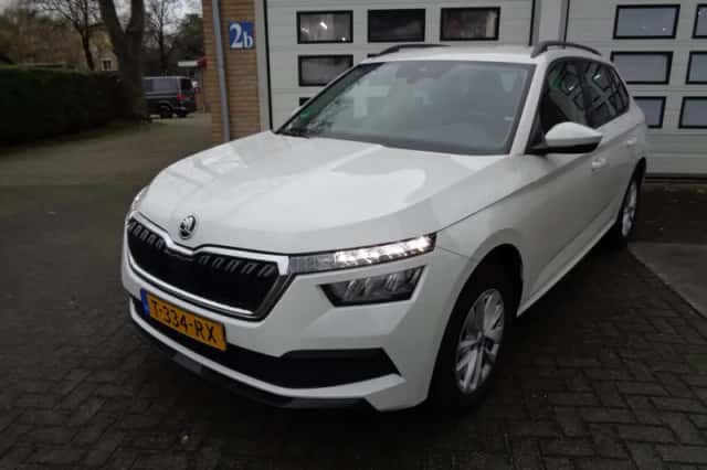 Škoda Kamiq (2023) thumbnail 1