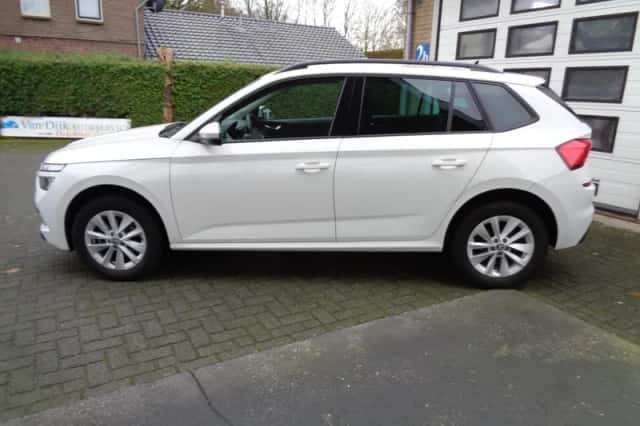 Škoda Kamiq (2023) thumbnail 2